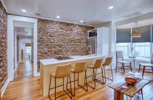 Mason House | Robin Ave. #11