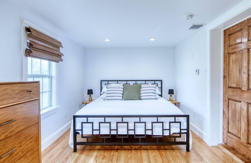 Mason House | Robin Ave. #11