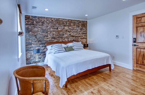 Mason House | Robin Ave. #11