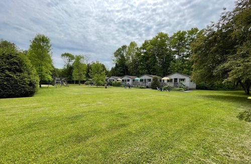 Hope Bay Cottage | Robin-Cedar garden Cozy Cottage #1 for a relaxing retreat