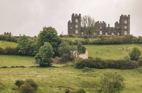 Beeley Cottage | Robin Cottage - 2 The Meadows