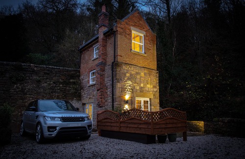 Whatstandwell House | Robin Hood Tower cottage