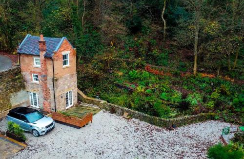 Whatstandwell House | Robin Hood Tower