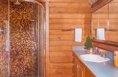 Parkdale House | Robin's Nest 4 Bedroom Home by RedAwning