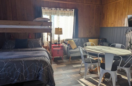 Grand Marais Hotel | Robin's Nest at Feather Nest Inn
