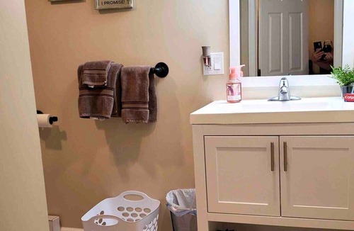 Saranac Lake House | Robin's Nest Queen Suite with Private Bath