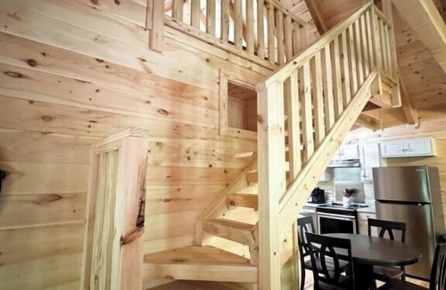 Mentone Cabin | Robin's Nest Sleeps 6