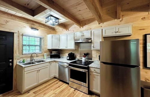 Mentone Cabin | Robin's Nest Sleeps 6
