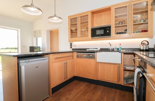 Weston-super-Mare Cottage | Robins Corner