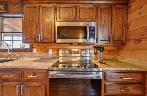 Hochatown Cabin | Robin’s Nest – Cozy Broken Bow Cabin with Private Hot Tub