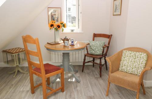 Bere Alston House | Robins Rest