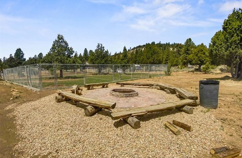 Mammoth Creek House | Robins Roost (A) - Beautiful setting and central to the national parks