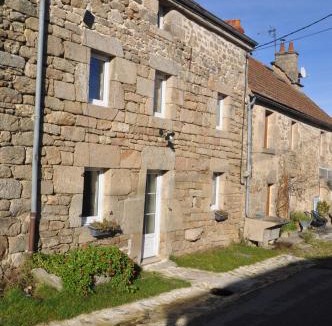 Saint-Marc-a-Frongier House | Robinson by Creusoé