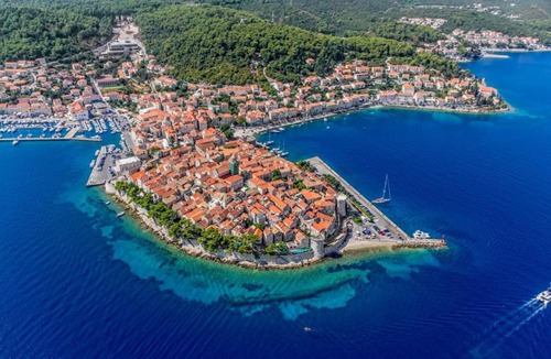 Cove Tri Zala (Zrnovo) House | Robinson house in Žrnovo with sea view, terrace (4837-1)