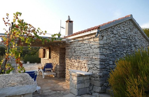 Cove Tri Zala (Zrnovo) House | Robinson house in Žrnovo with sea view, terrace (4837-1)
