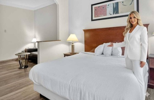 Robinson Hotel | Robinson Inn and Suites