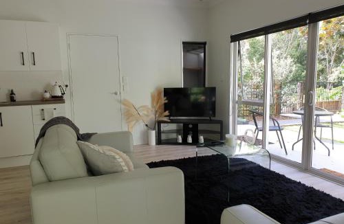 Hamilton House | Robyn's Retreat