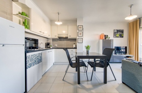 Roses Town Center Apartment | ROC MAR 7 2 B Roses