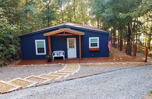 Big Sandy Cottage | ROC'nDOCK - Lakefront Cottage with Dock, Kayaks, & Club Car