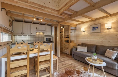 Argentiere Apartment | Roca · Duplex 5pax 2CH | 5mn Grands Montets | Parking