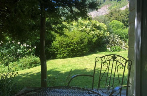 Shakespeare Bay Bed & Breakfast | Rochdale Homestay B&B