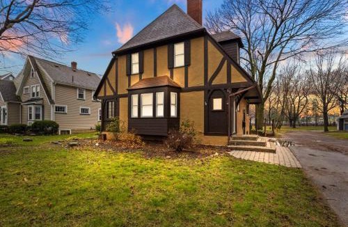Charlotte House | Rochester Gem: 3BR Near All!