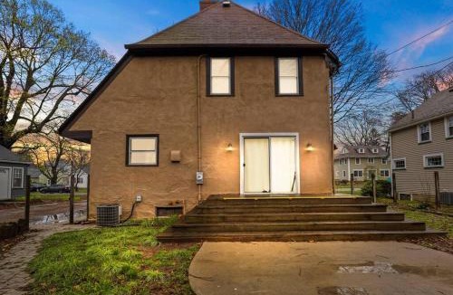 Charlotte House | Rochester Gem: 3BR Near All!