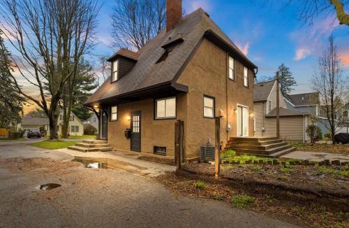 Charlotte House | Rochester Gem: 3BR Near All!