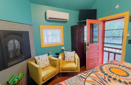 Eureka Springs Historic District Cottage | Rock Cottage Gardens B&B - Cottage #3 Enchanted Cottage