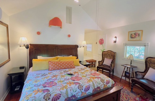 Eureka Springs Historic District Cottage | Rock Cottage Gardens B&B - Cottage #5 Norma Bolt Cottage