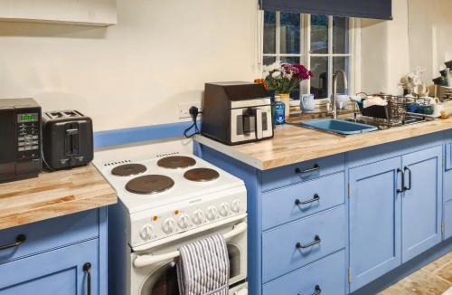 Matlock House | Rock Cottage