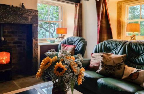 Matlock House | Rock Cottage