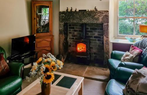 Matlock House | Rock Cottage