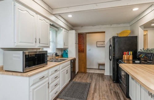 Kellogg House | Rock Creek Lakefront Gem
