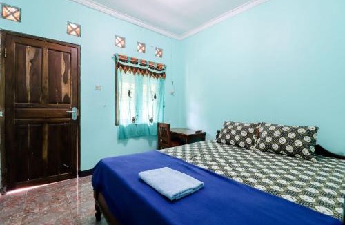 Semanu House | Rock Garden Homestay & Resto