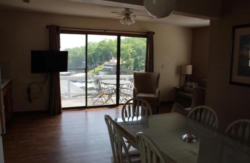 Sunrise Beach Resort | Rock Harbor Resort and Motel