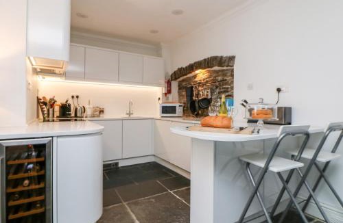 Trebarwith Strand House | Rock House