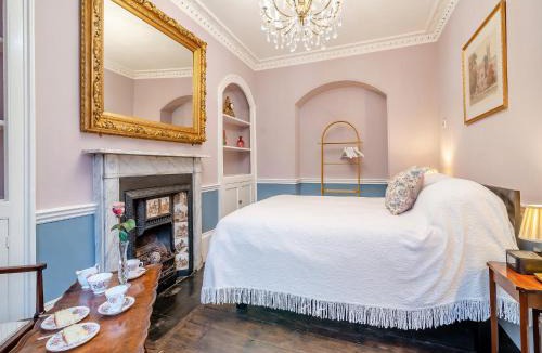 Wells House | Rock House