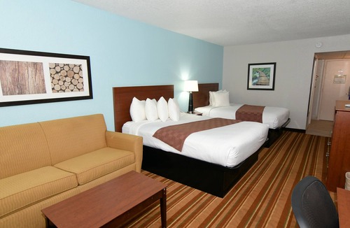 Marshalltown Hotel | Rock Island Inn & Suites Marshalltown