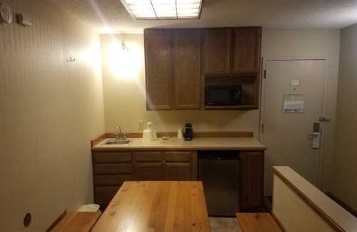 Marshalltown Hotel | Rock Island Inn & Suites Marshalltown