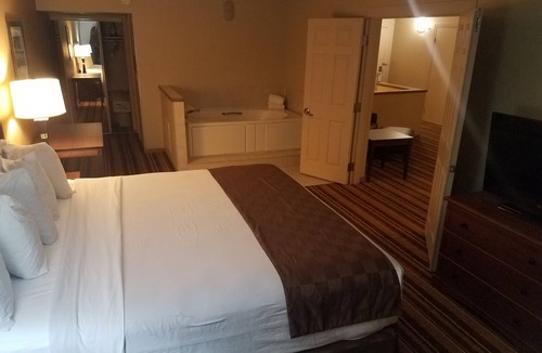 Marshalltown Hotel | Rock Island Inn & Suites Marshalltown