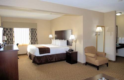 Atlantic Hotel | Rock Island Inn & Suites