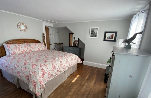 Plymouth Apartment | Rock Landing 2 BR Walk to Everything