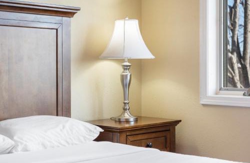 Indian Point Apartment | Rock Lane Resort & Marina