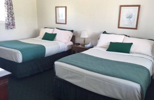 Alexandria Bay Hotel | Rock Ledge Motel