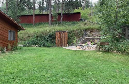 Keystone House | Rock Lodge Complete with Covered Parking