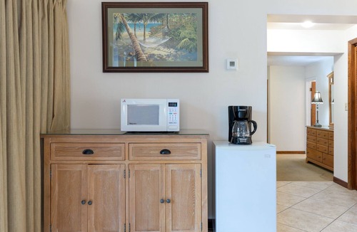 Rock Harbor Hotel | Rock Reef Resort