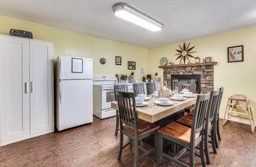 Rockaway Beach House | Rockaway Beach Home w/Attached Dock Slip Included