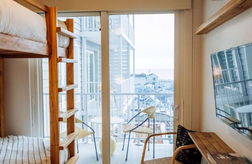Queens Hotel | Rockaway Beach Stay | Pool. Rooftop. Dining + Spa