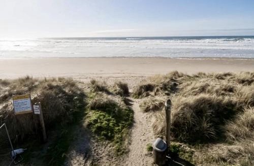 Rockaway Beach House | Rockaway Beach Villa